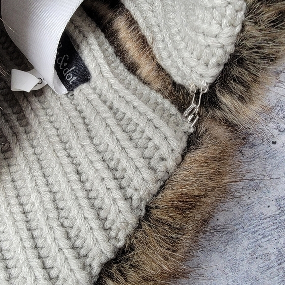 Stella & Dot | Brown Faux Fur Keyhole Wrap Scarf - Picture 5 of 7